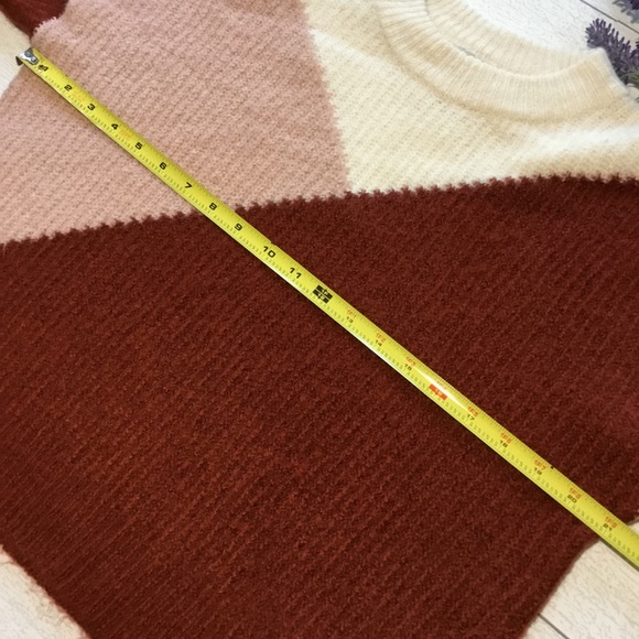 Silverflint fuzzy color block sweater - Picture 6 of 9